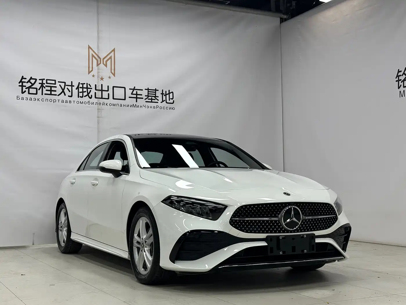 Mercedes-Benz A-Class 2023 A 180 L фото 3