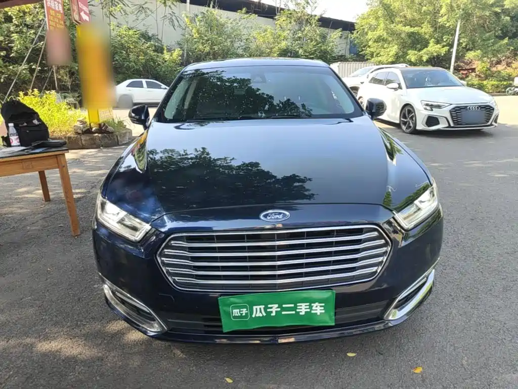 Фото 3 - Ford Taurus