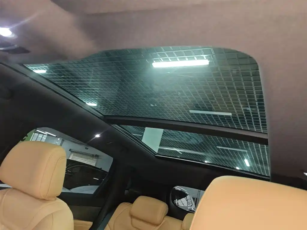 BYD Song L DM-i 2024 112km Leading Edition фото 18
