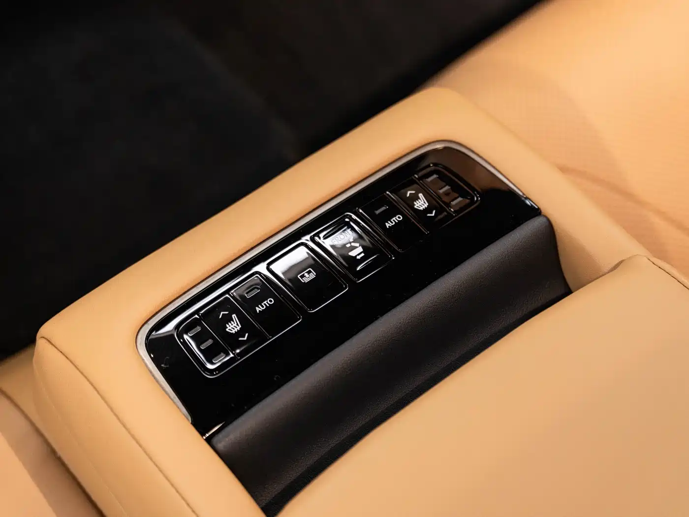 Lexus LS 2021 500h Excellence Edition фото 18