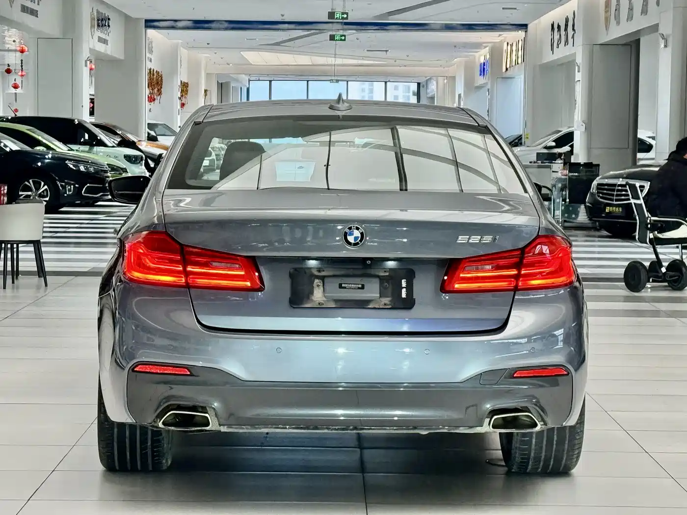 BMW 5 Series (Import) 2019 525i M Sport Package фото 6