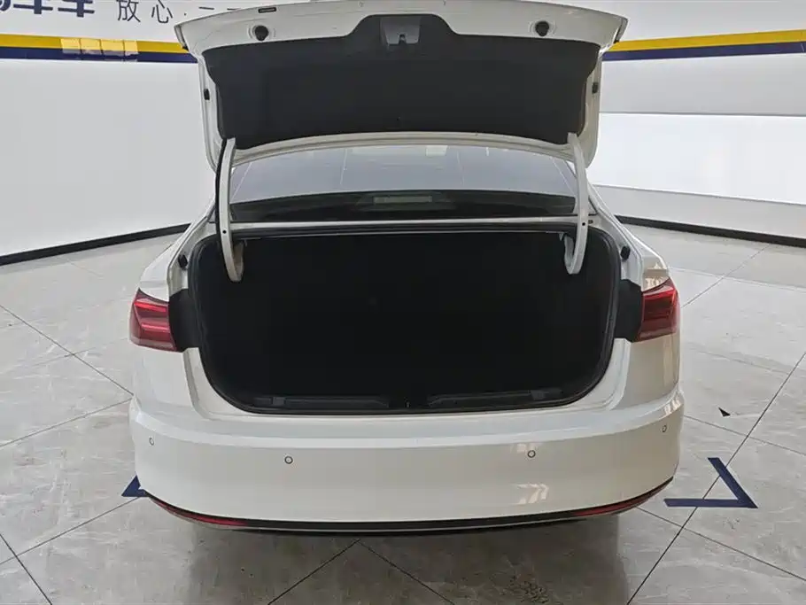 Volkswagen Bora 2020 1.5L Automatic Comfort фото 4