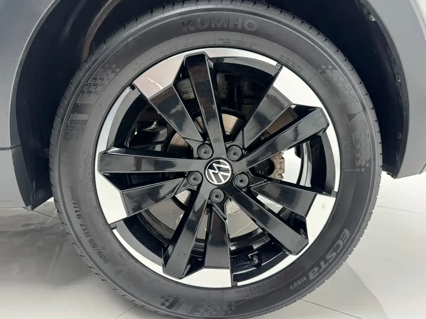 Volkswagen Tacqua 2023 2021 1.5L Automatic Smart Connect Edition