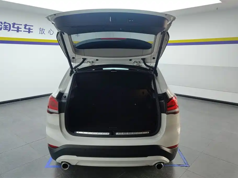 BMW X1 2021 sDrive25Li Leading фото 4