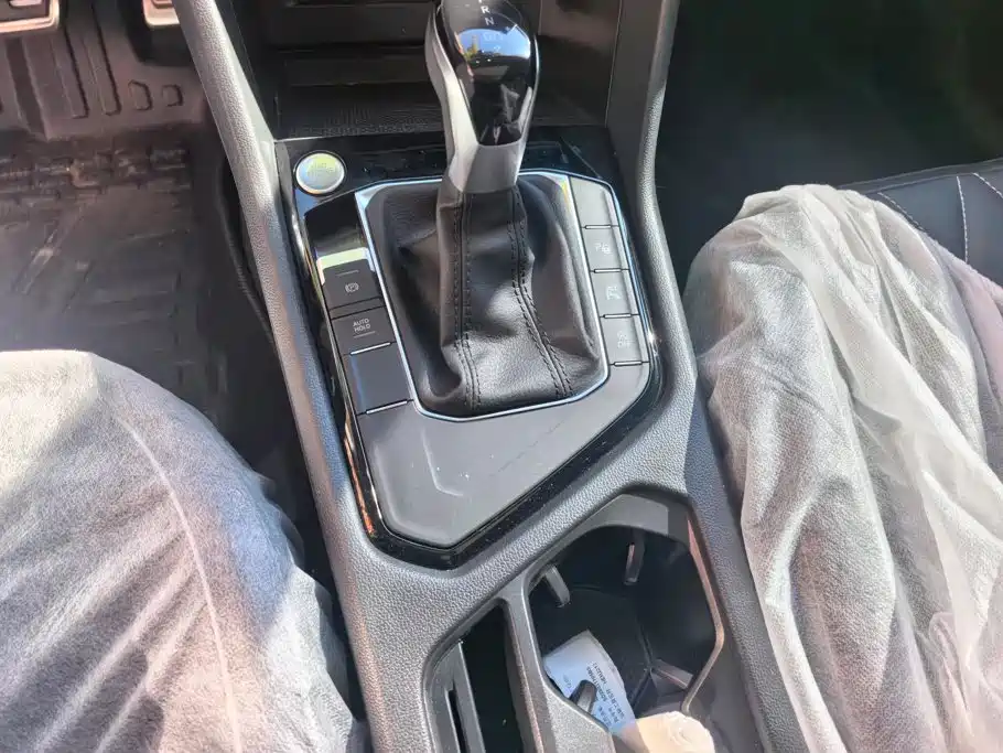 Фото 16 - Volkswagen Tiguan L