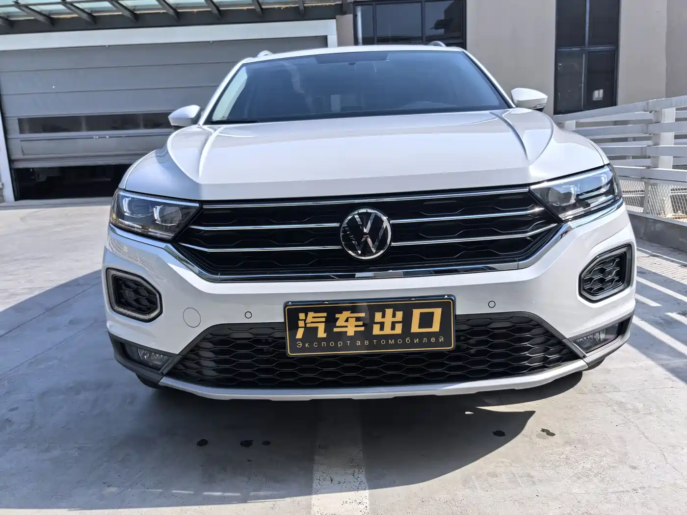 Volkswagen T-ROC 2022 280TSI DSG 2WD Comfort PLUS фото 2