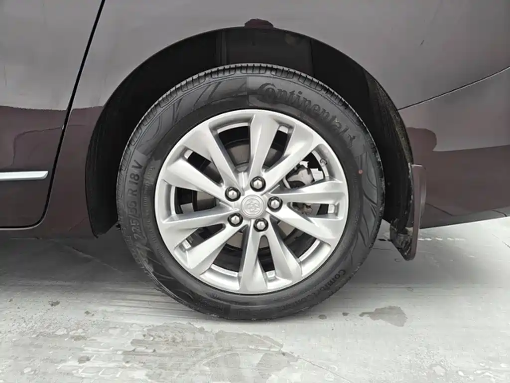 Фото 8 - Buick GL8