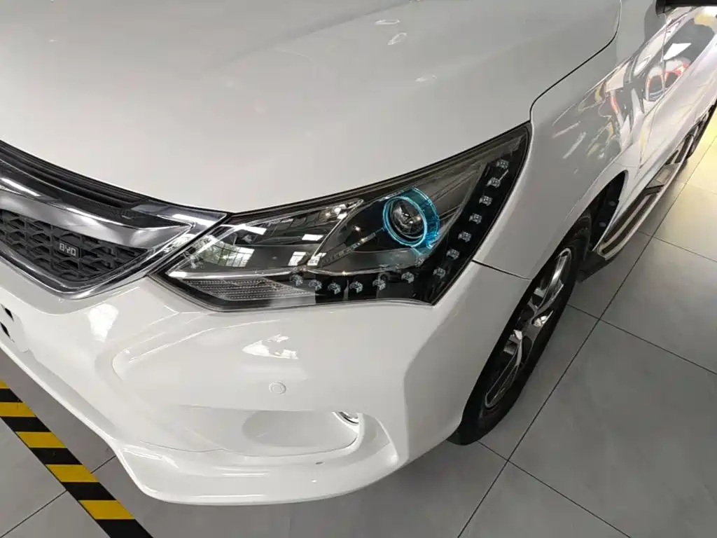 BYD Song 2017 2016 Ultimate Edition 1.5TID Automatic Elite