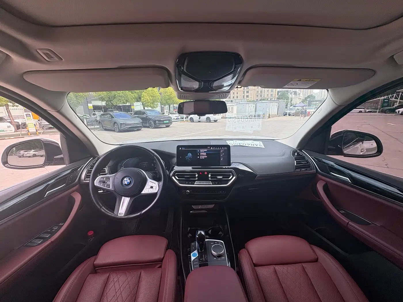 BMW iX3 2022 Leading Edition фото 8