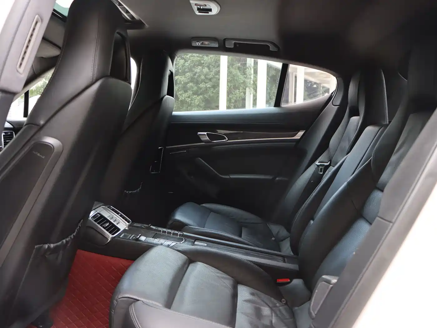 Porsche Panamera 2010 Model Panamera S 4.8L фото 30