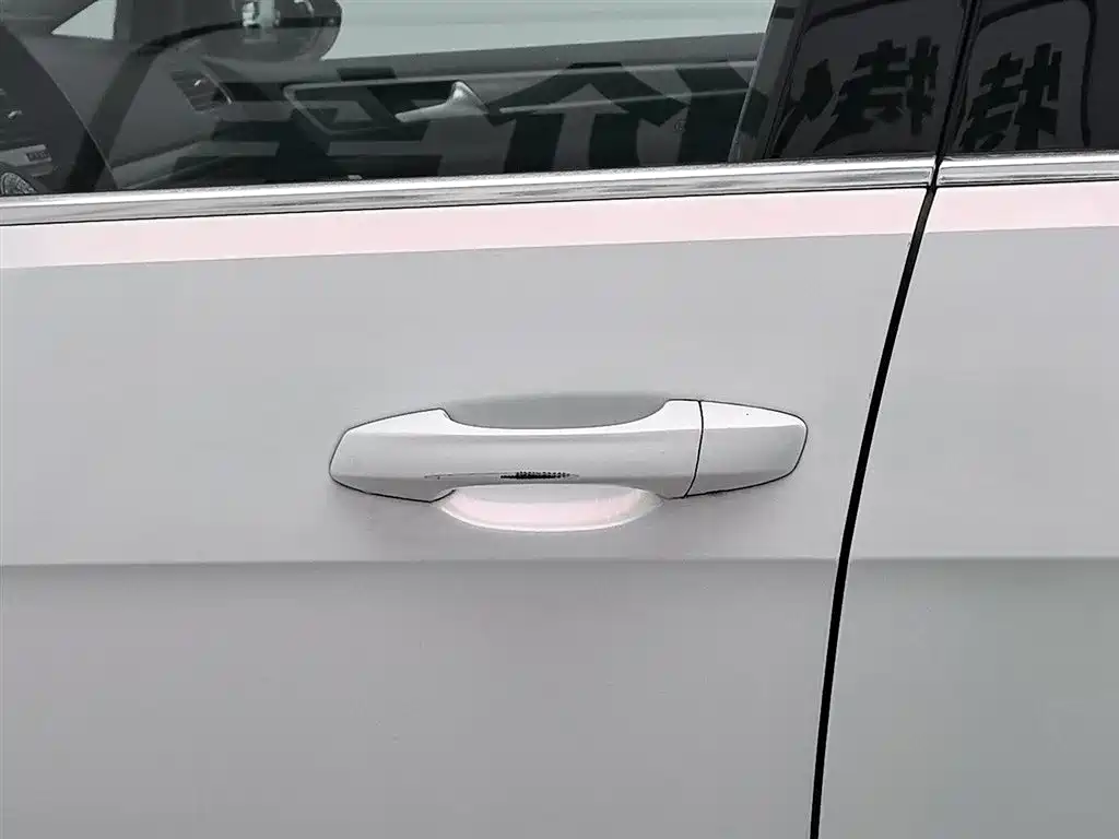 Volkswagen Golf 2016 1.6L Automatic Comfort фото 18