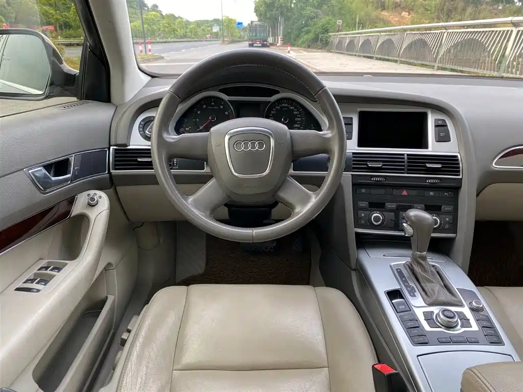 Audi A6L 2011 Model 2.0 TFSI Auto Standard фото 8
