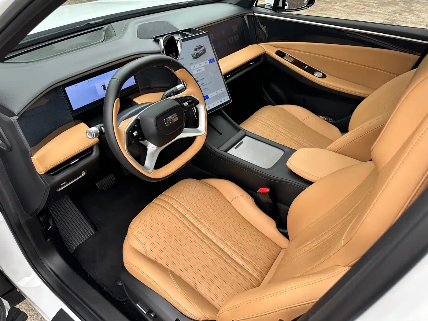 Geely Galaxy Galaxy L7 2024 1.5T 115km PLUS Soaring Dragon Edition фото 26