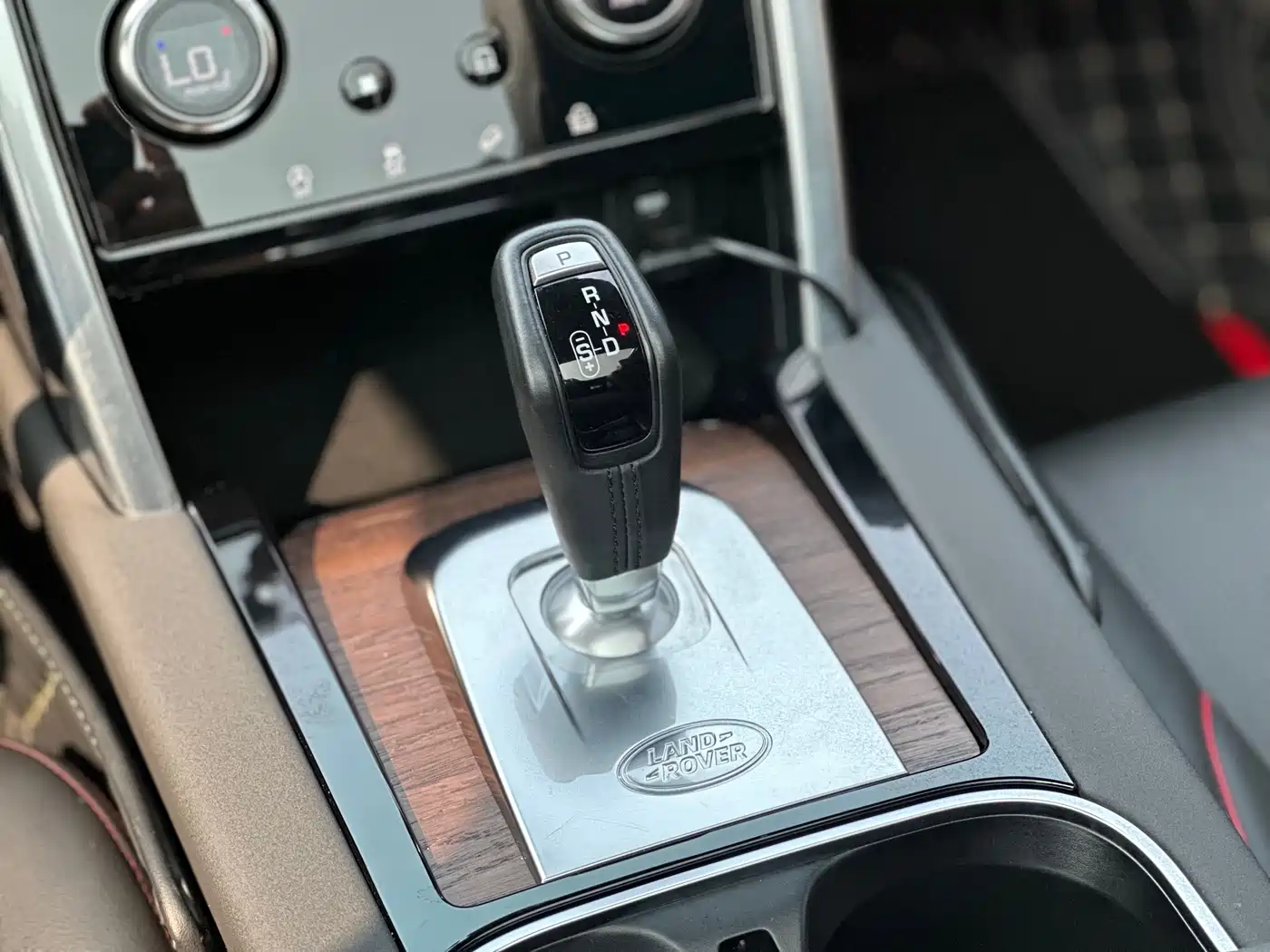 LAND ROVER DISCOVER SPORTS