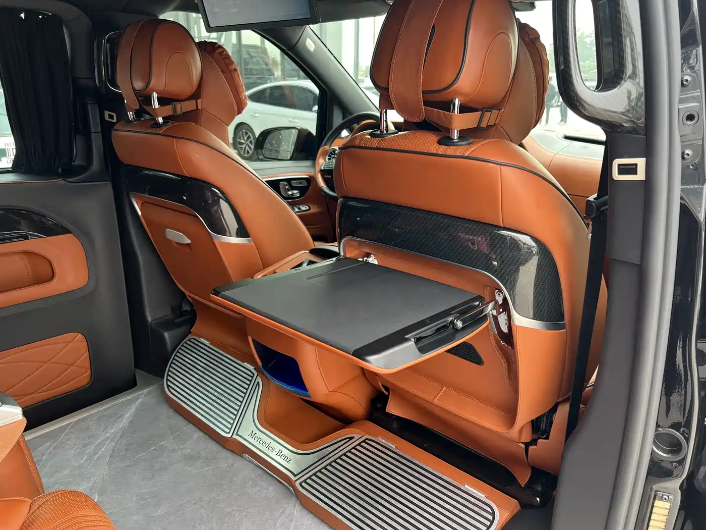 Mercedes-Benz Vito 2023 2.0T Business 7-Seater фото 11