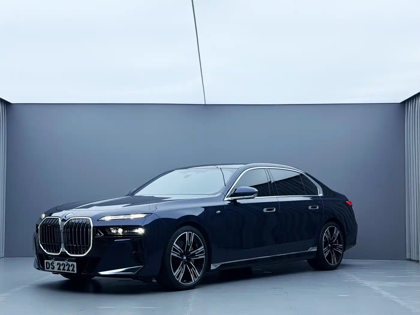 BMW 7 Series 2023 740Li Exclusive M Sport Package