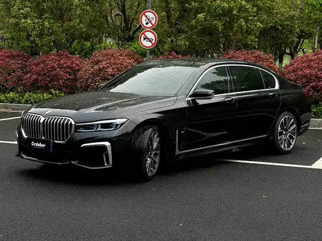 BMW 7 SERIES