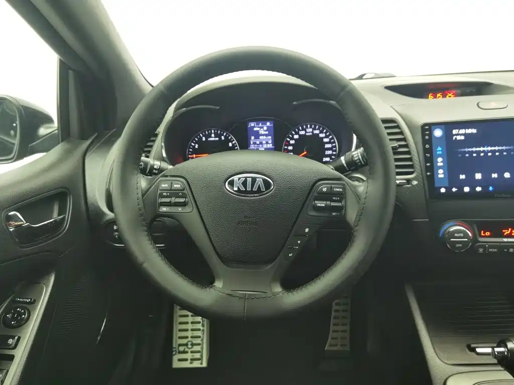 Kia Shuma 2018 2014 1.6T Fashion Edition China IV