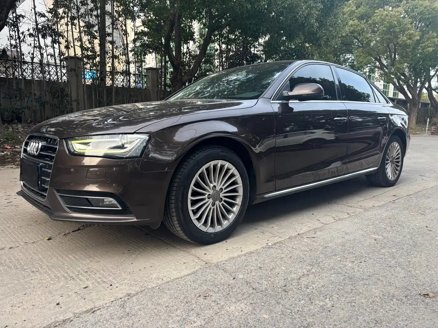 Audi A4L 2016 35 TFSI Collector's Edition Automatic Standard фото 3