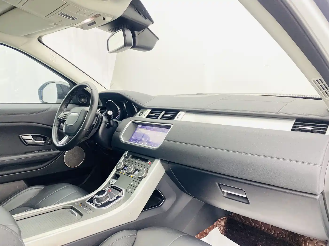 Land Rover Range Rover Evoque 2018 240PS SE Smart Edition фото 14