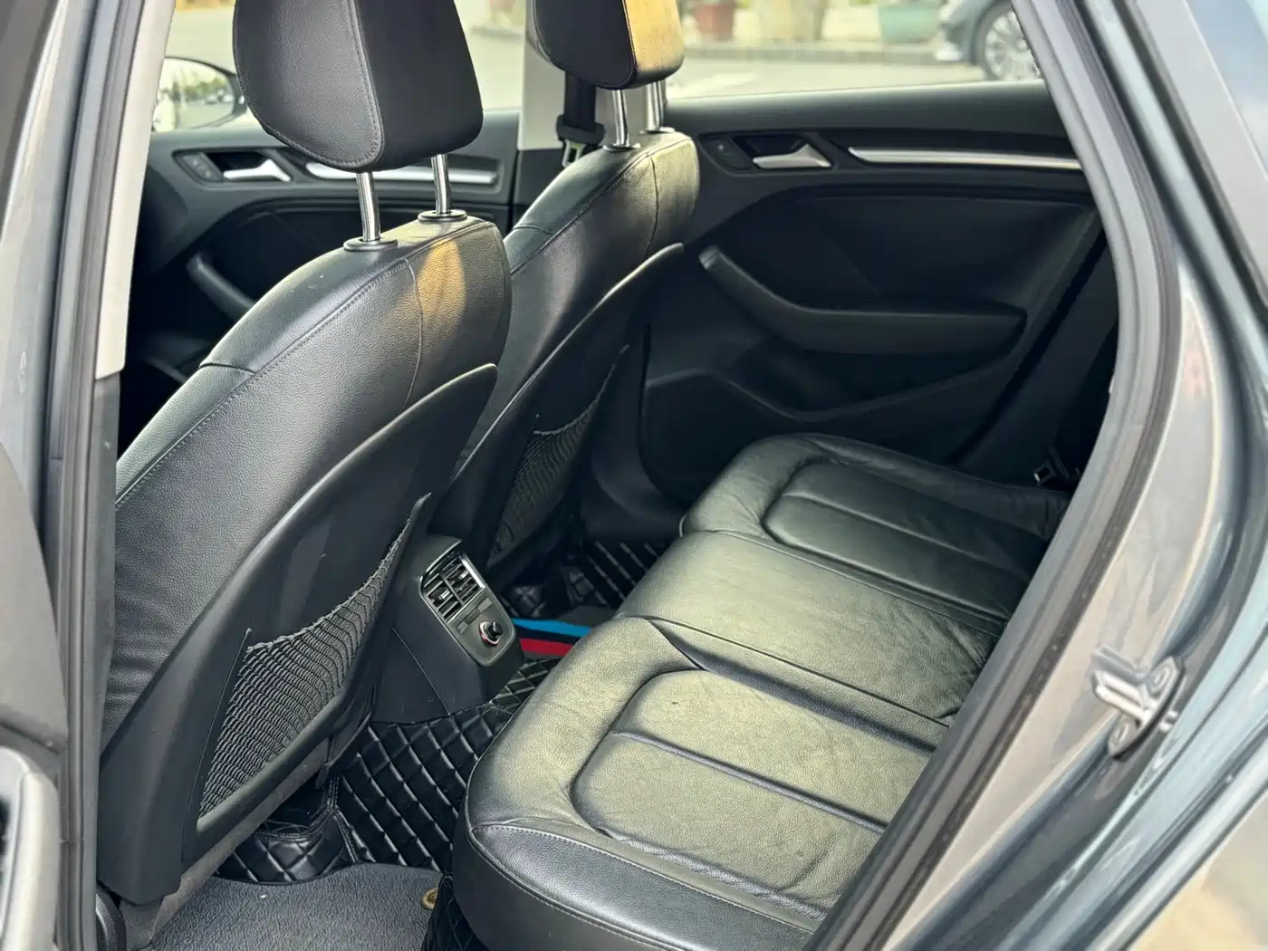Audi A3 2014 Sportback 35 TFSI Automatic Comfort фото 9