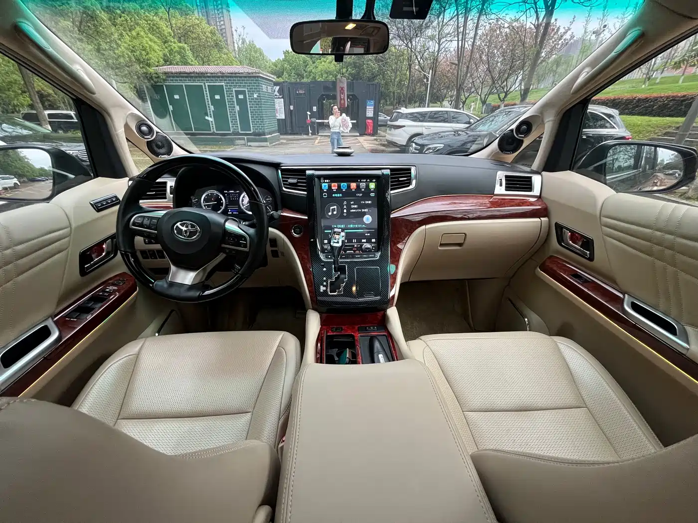 Toyota Alphard 2011 3.5L Luxury Edition фото 14