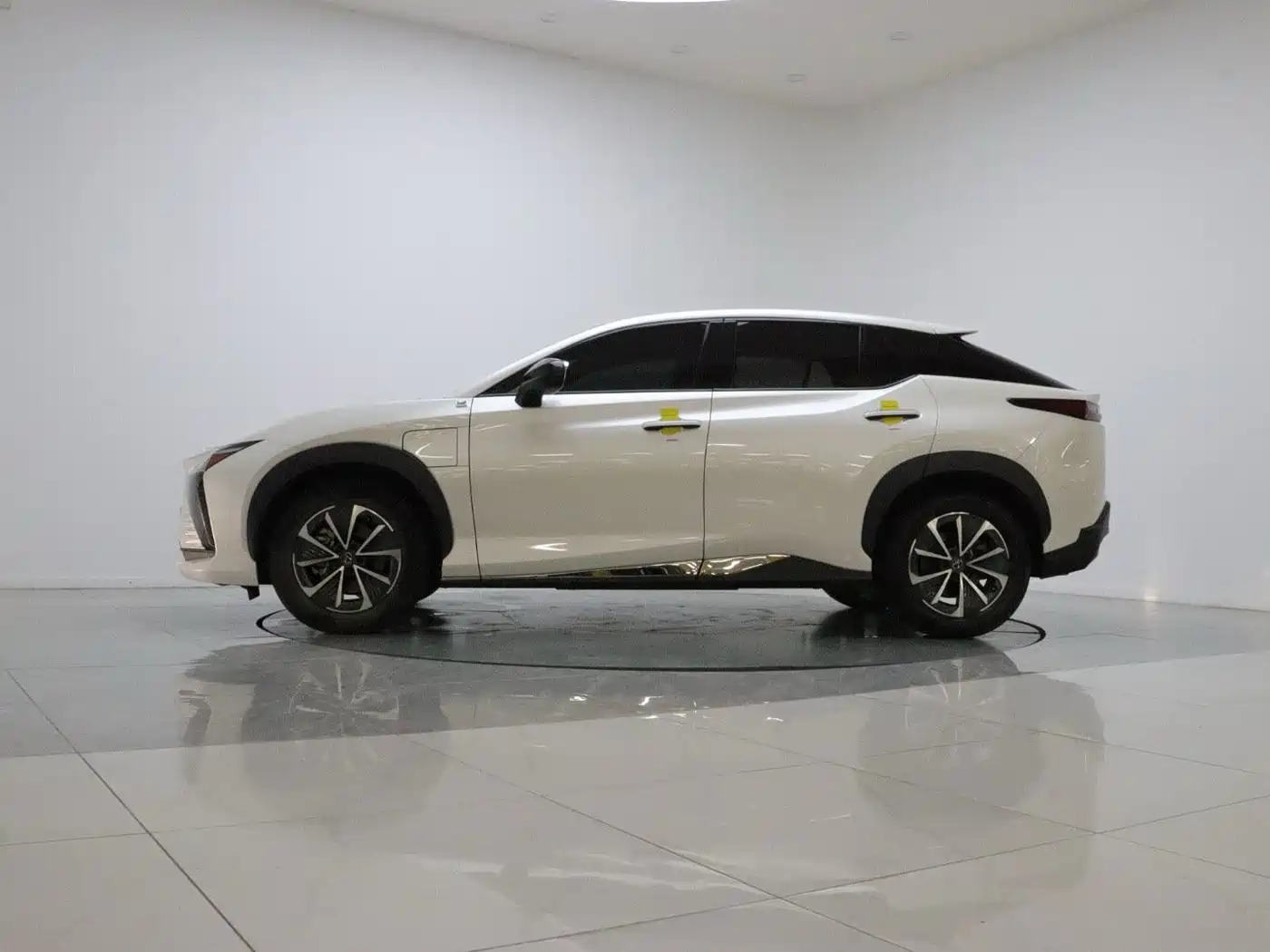 Lexus RZ 2023 2023 450e 4WD Deluxe