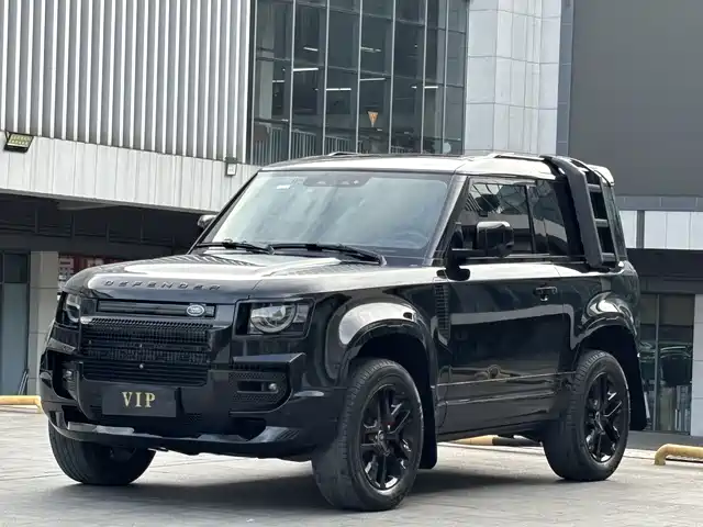 Land Rover Defender 2022