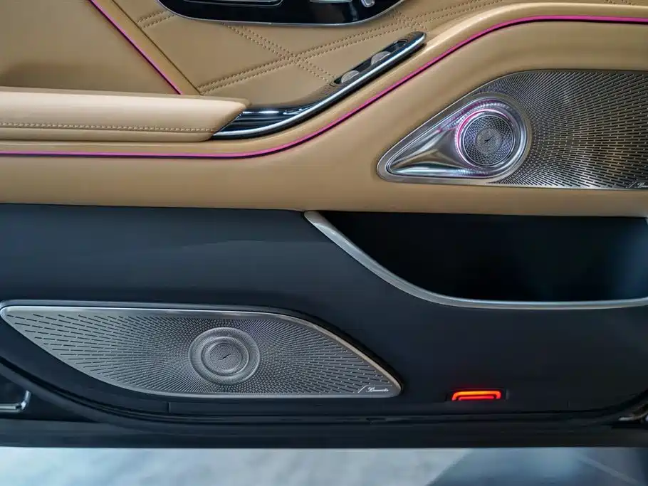 Mercedes-Benz Maybach S-Class 2022 S 680 4MATIC Virgil Abloh Limited Edition фото 18