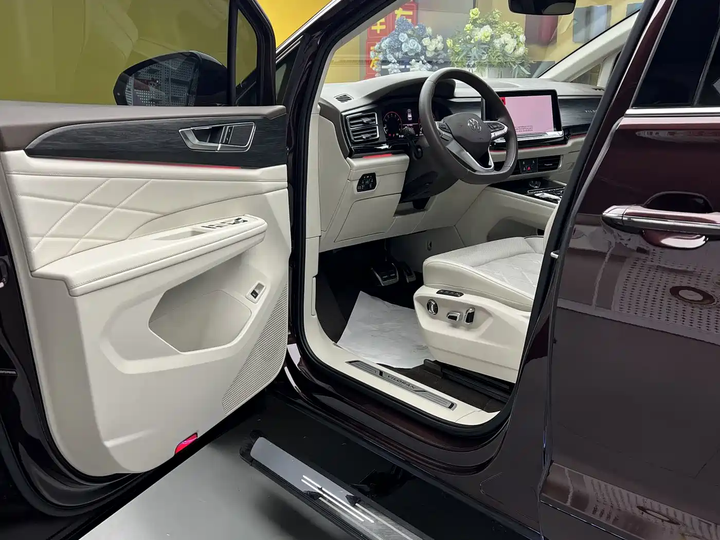 Volkswagen Viloran 2024 380TSI Executive Edition фото 4