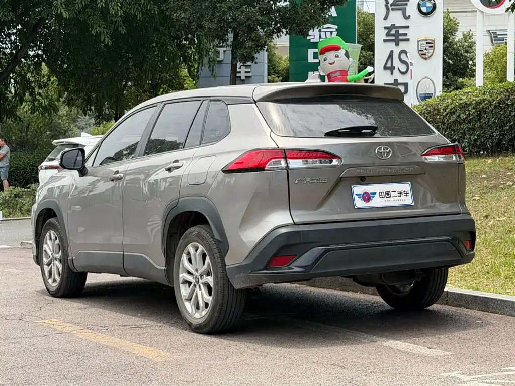 Toyota Frontlander 2024 2.0L CVT Elite Edition фото 4