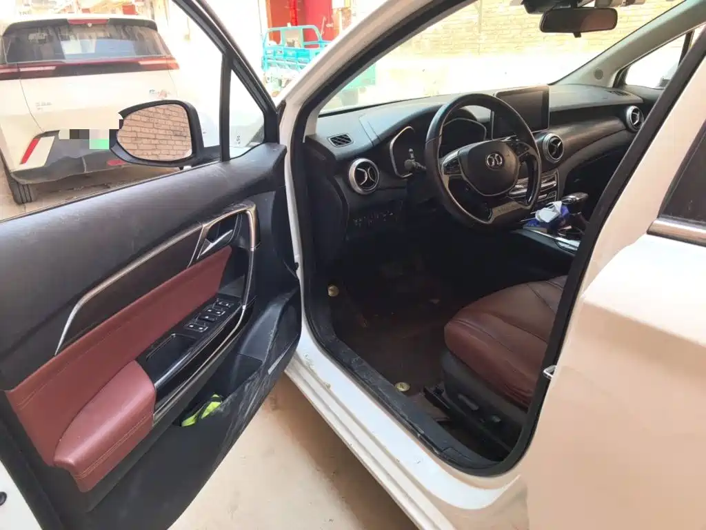 BAIC Senova D50 2019 2018 1.5L CVT Premium Smart Connect Edition