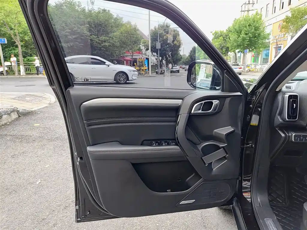 Haval Big Dog 2021 2.0T DCT 2WD Chinese Hound Edition фото 6