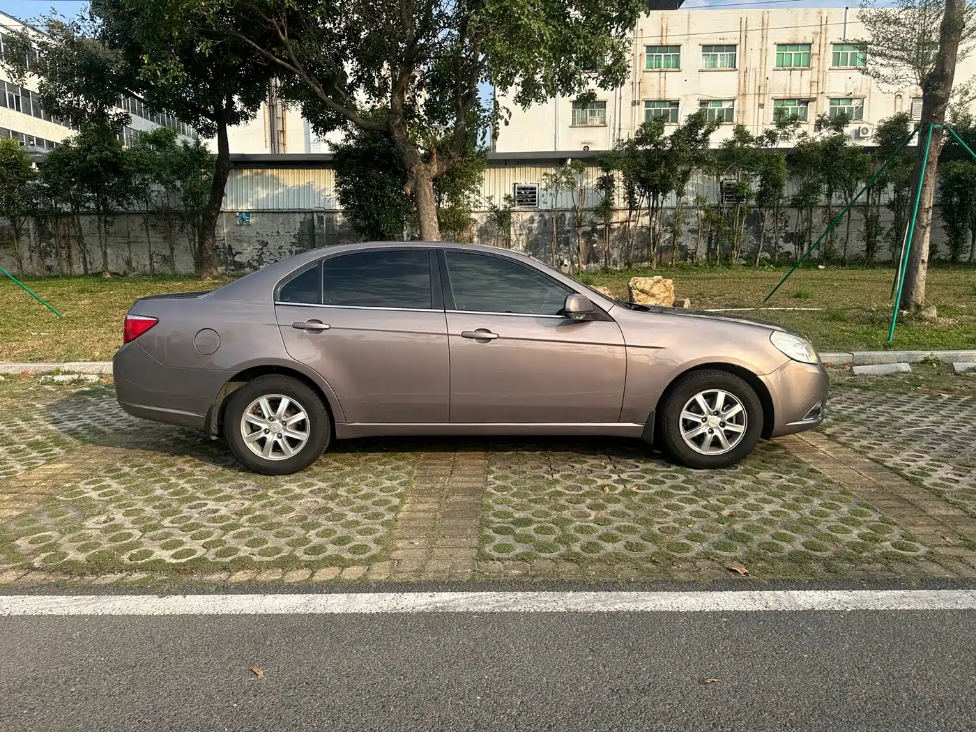 Chevrolet Epica 2013 1.8 SE Comfort AT фото 5