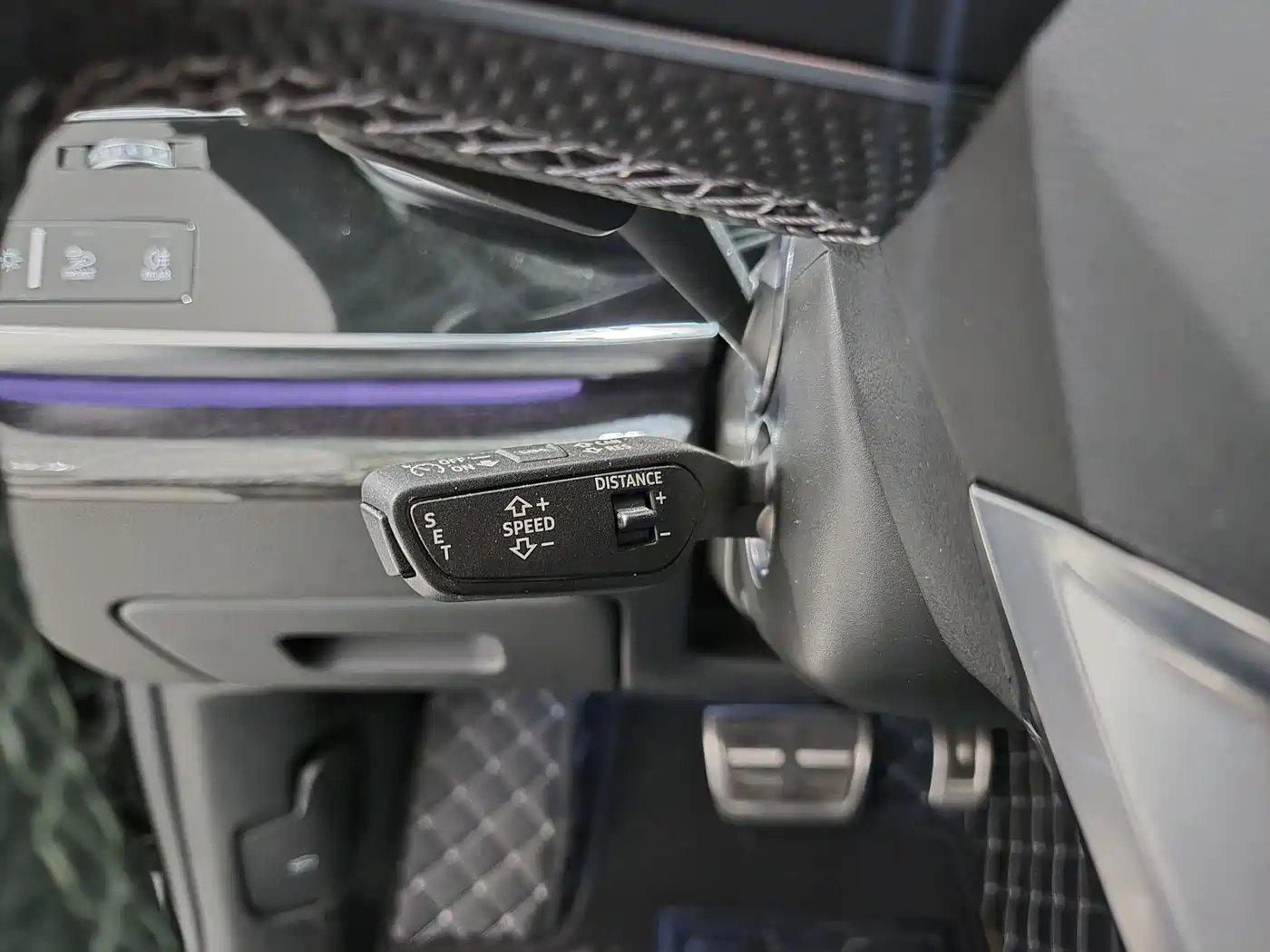 Audi Q8 2023 55 TFSI Exclusive Sport фото 17