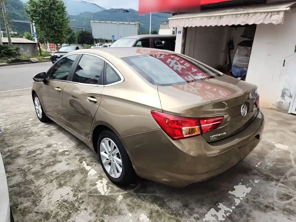 Photo 5 - Buick Verano