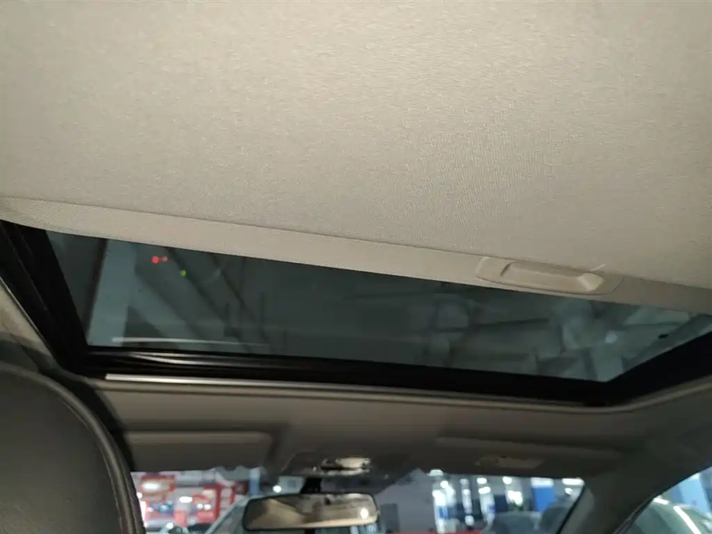 Toyota RAV4 Rongfang 2016 2.0L CVT 2WD Trend (China V) фото 18