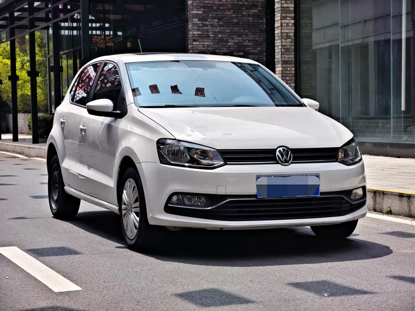 Volkswagen Polo 2016 1.6L Automatic Comfort фото 3