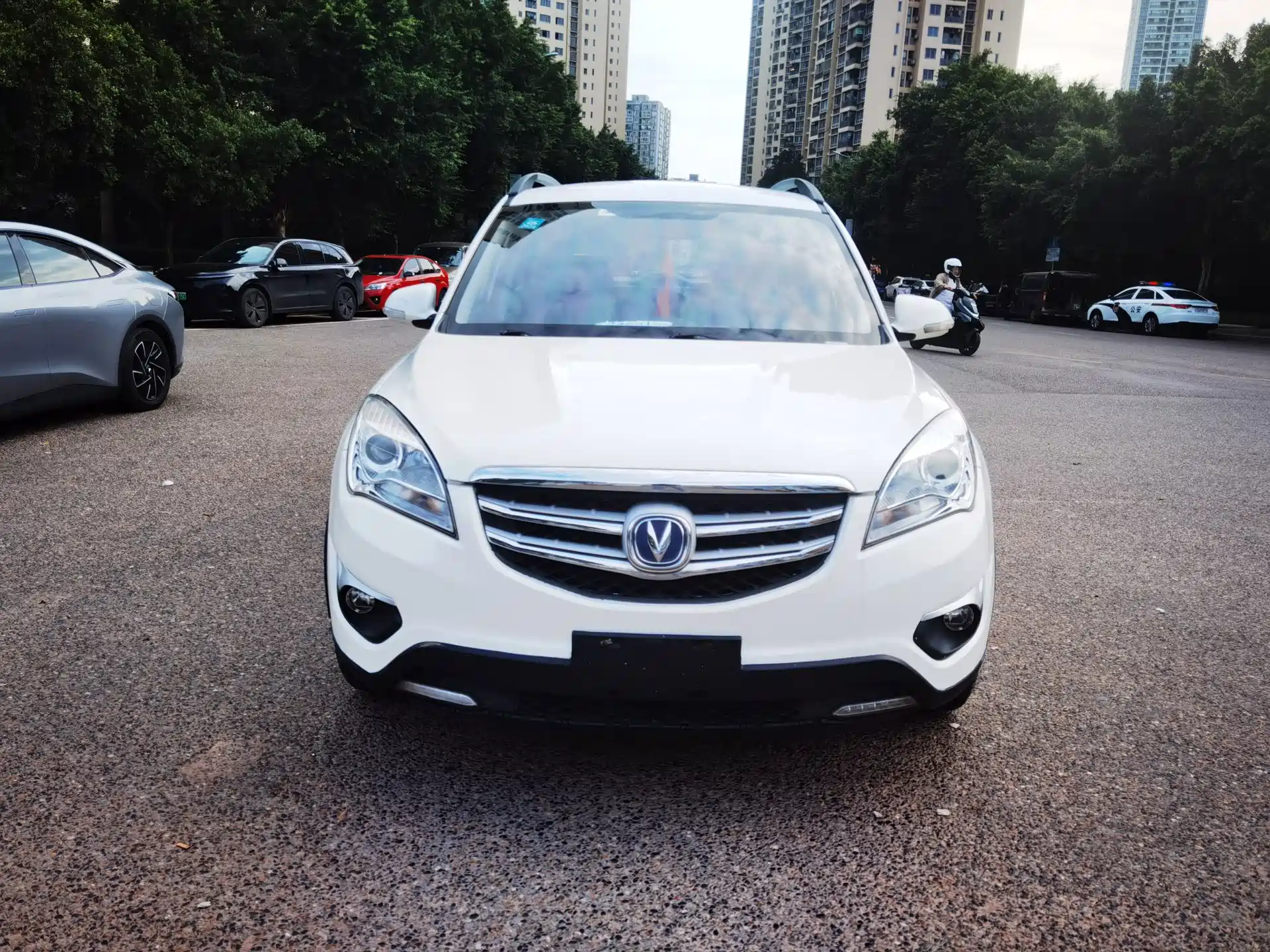 Photo 2 - Changan CS35