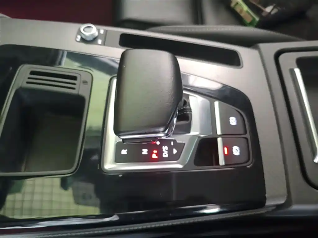 Audi Q5L 2022 Facelift 40T Luxury Dynamic фото 14