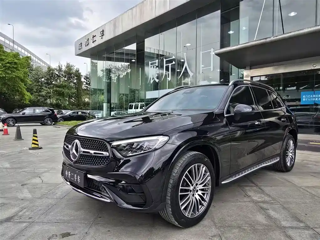 MERCEDES-BENZ GLC