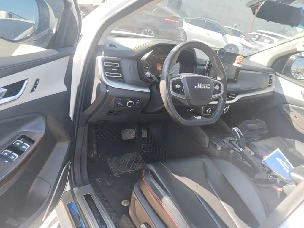 Jiangling Yuhu 7 2022 2022 2.0T Automatic Diesel 4WD Comfort Standard Wheelbase