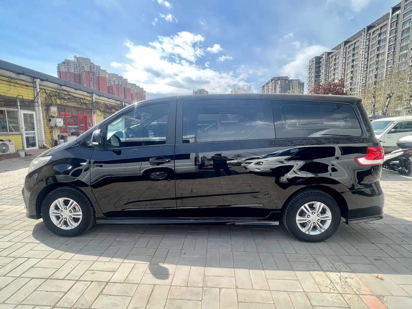 SAIC MAXUS CHASE G10