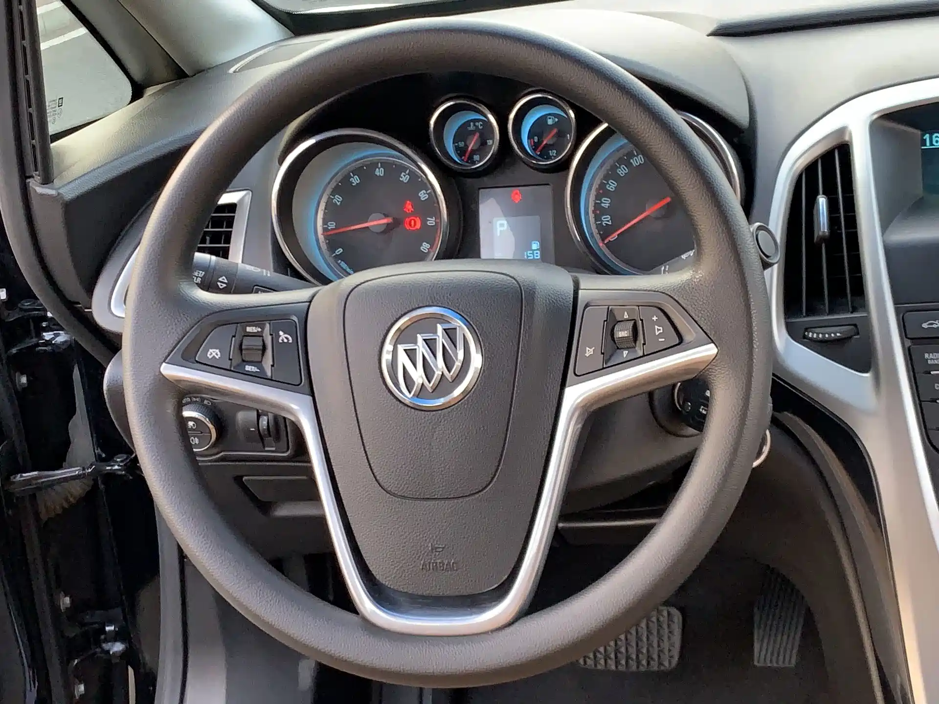 Photo 11 - Buick Excelle