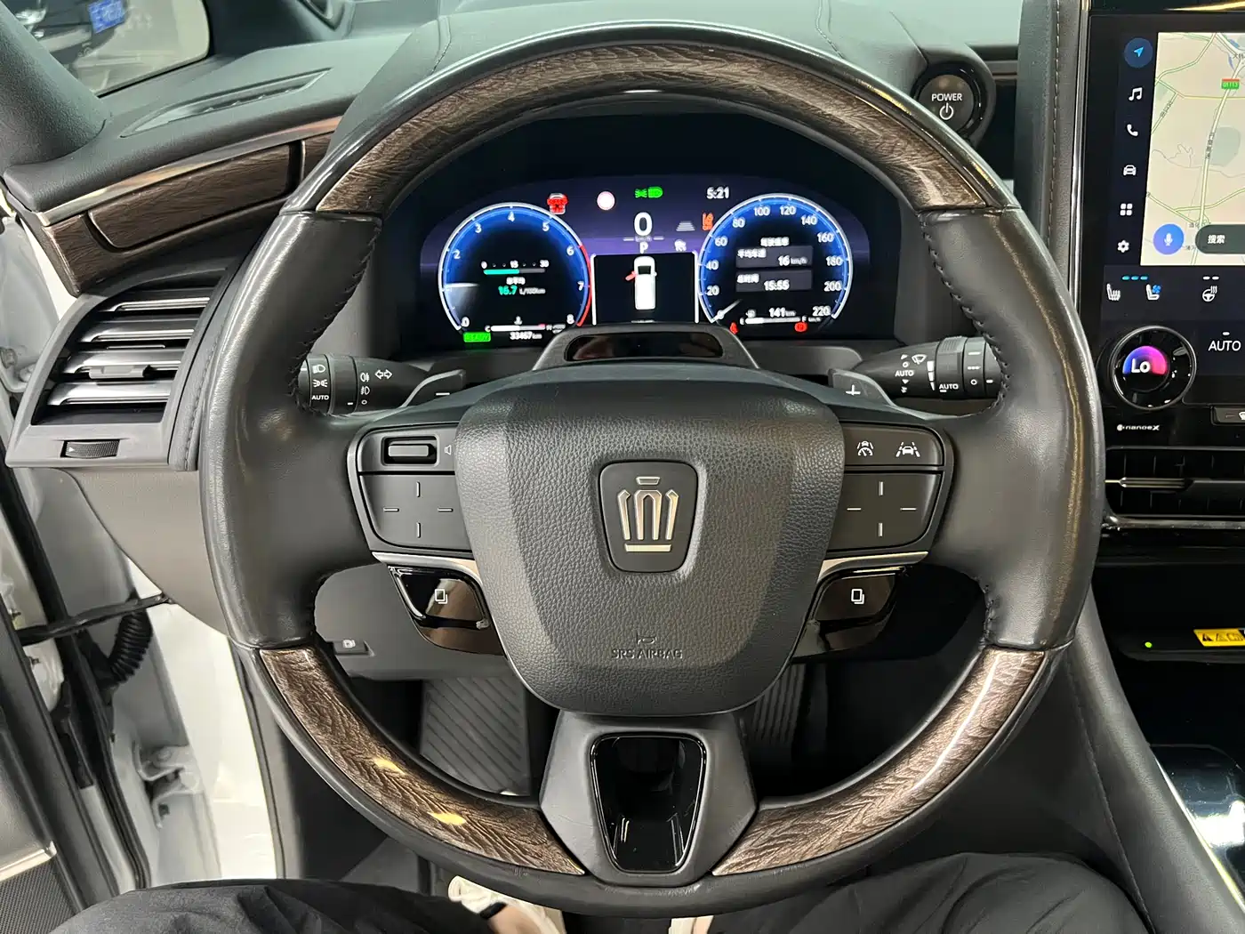 Toyota Vellfire 2024 Crown Hybrid 2.5L Executive Premium Edition фото 21