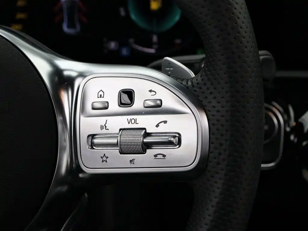 Mercedes-Benz A-Class 2021 A 200 L Sport Sedan Fashion Edition фото 14