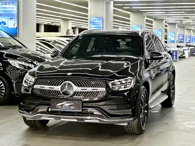 MERCEDES-BENZ GLC