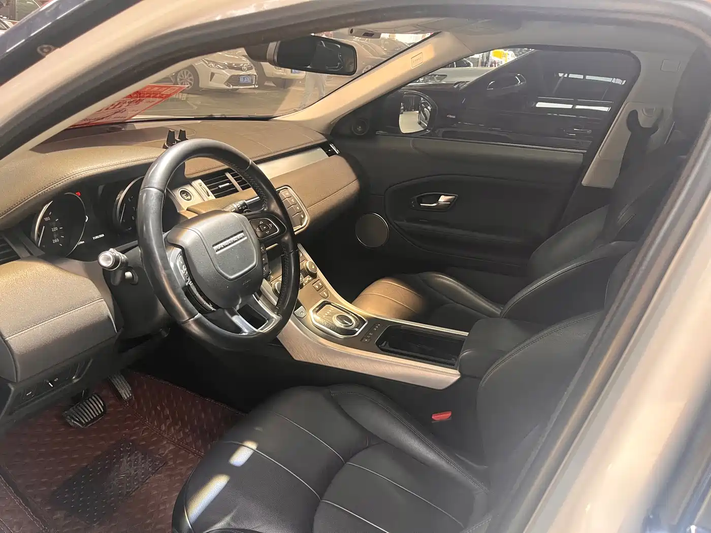 Land Rover Range Rover Evoque 2018 240PS PURE Trend фото 7
