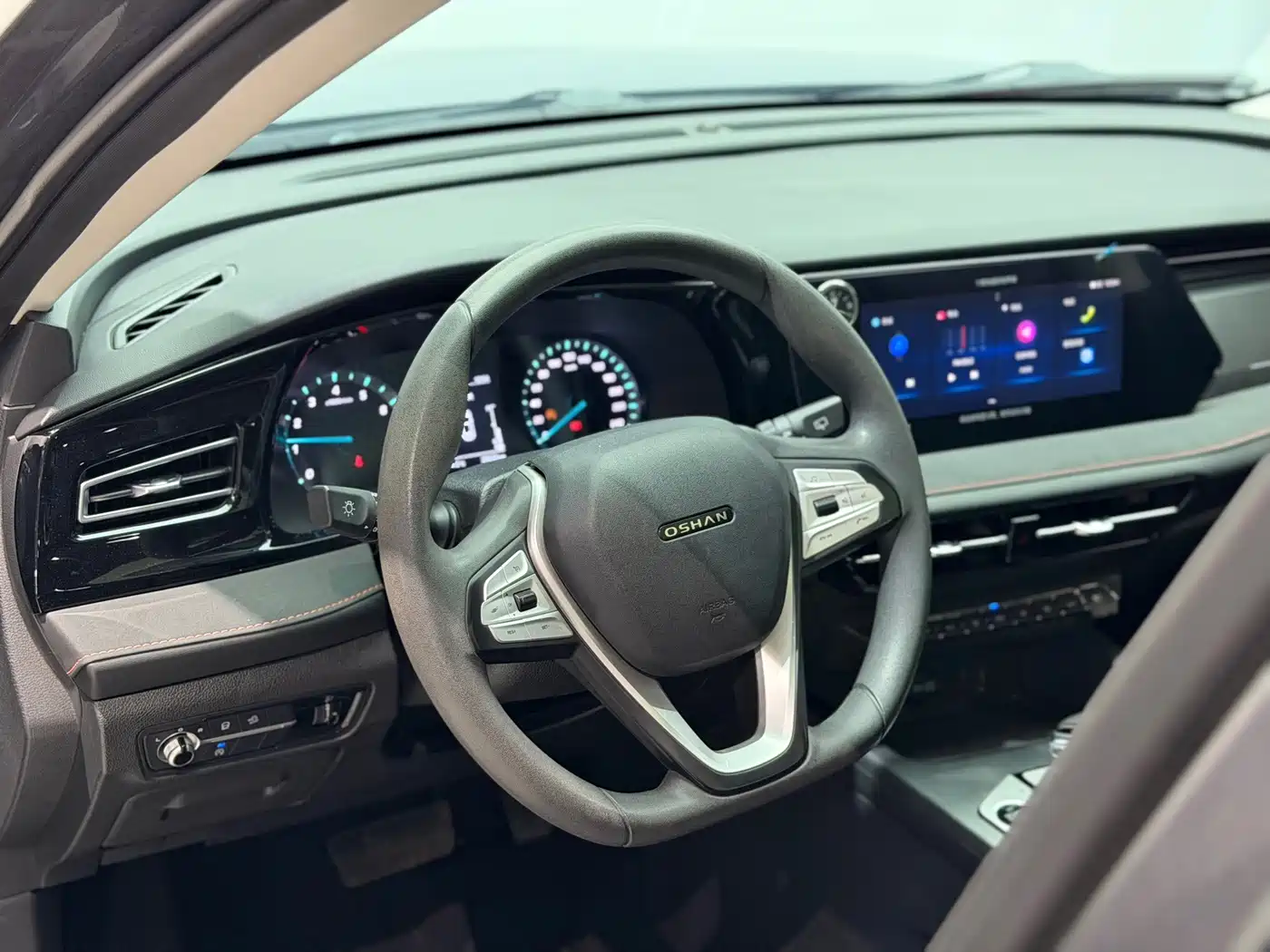 Changan Oshan X7 PLUS 2022 2022 1.5T Blue Whale Edition Auto Premium