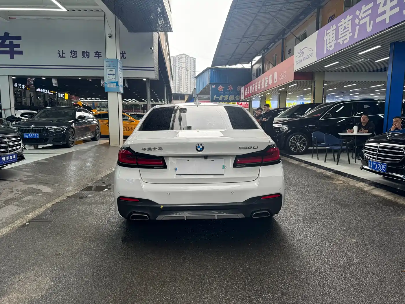 BMW 5 Series 2021 530Li Leading M Sport Package фото 16